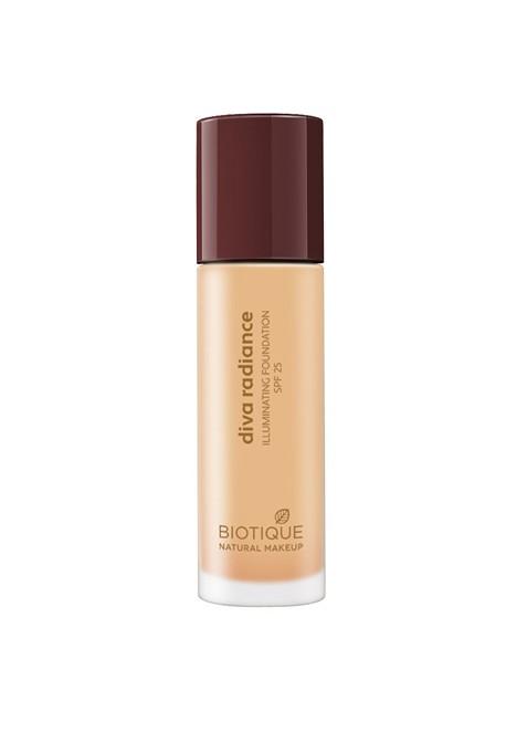 Biotique Natural Makeup Diva Radiance Almond Glow Illuminating Matte Foundation F104
