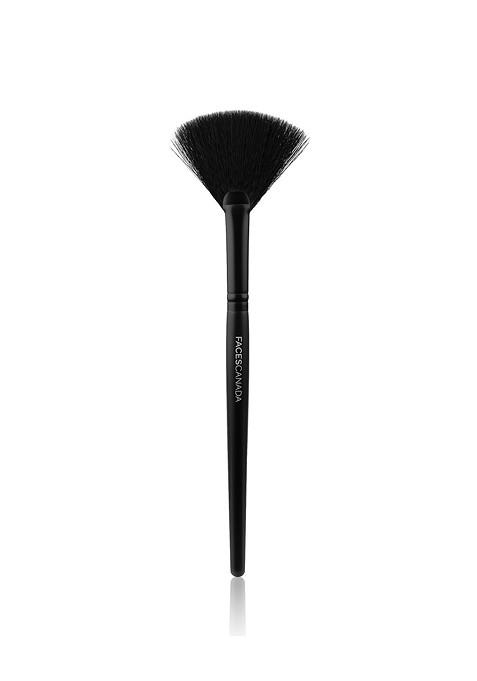 Faces Canada Highlighter Fan Brush Black