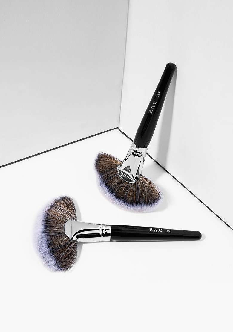 Pac Fan Brush 243 - Indya