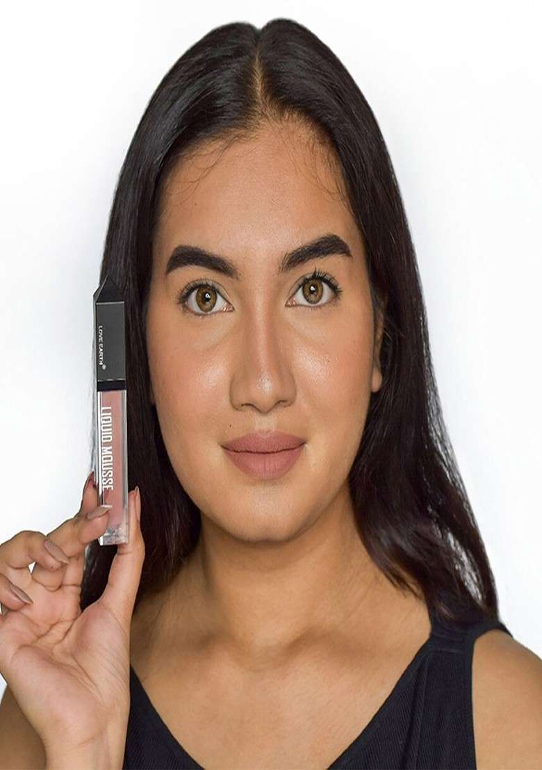 Love Earth Set Of Liquid Mousse Matte Lipstick 6 Ml Gloss It Up Lip 3Ml - Indya