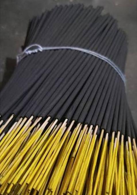 Shri Hari Kripa Premium Quality Chandan Insence Stick 400Gram Set Of 1. (400 G, 1)