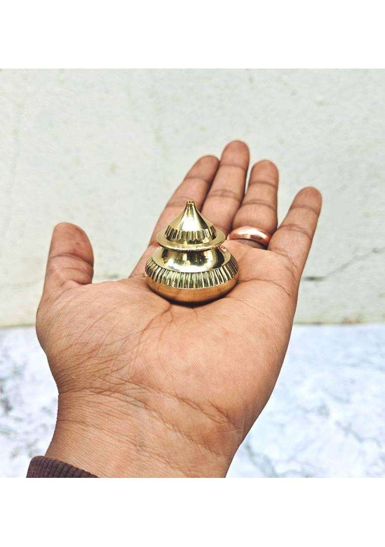 Shinde Exports Brass Sindur Holder Sindoor Kumkum Dani Dibbi Bowl Box For Women (1 Pieces Gold) - Indya