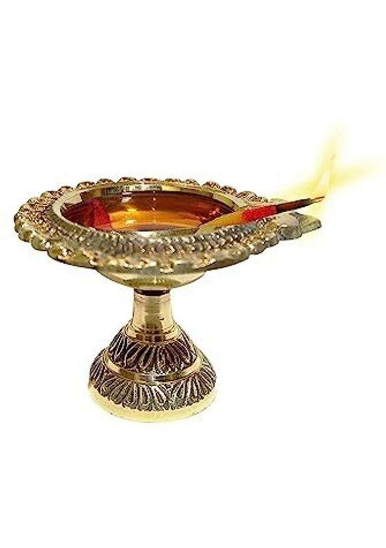 Yoshiva Brass Diya For Puja Worship Home Or Temple Table (Height 1.5 Inch) - Indya