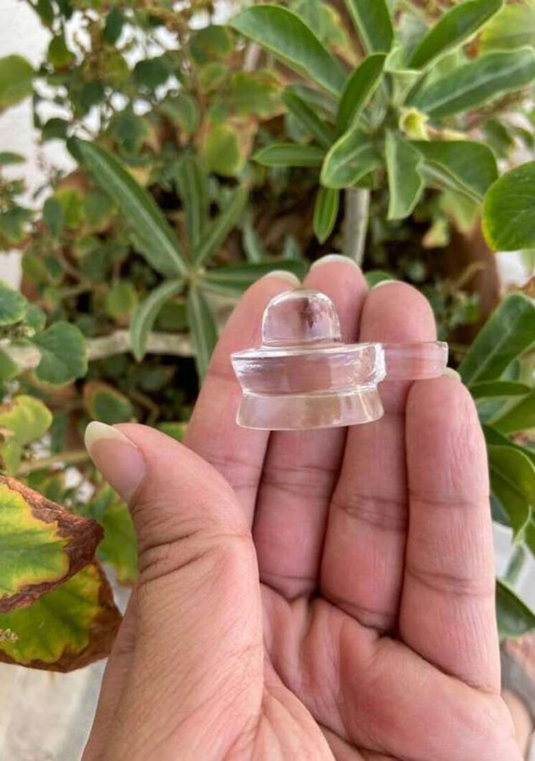 Ss Murti 10-20G Aaa+ Quality Sphatik Crystal Quartz Shivling For Puja & Pooja Decorative Showpiece - 3 Cm(Stone Clear) - Indya