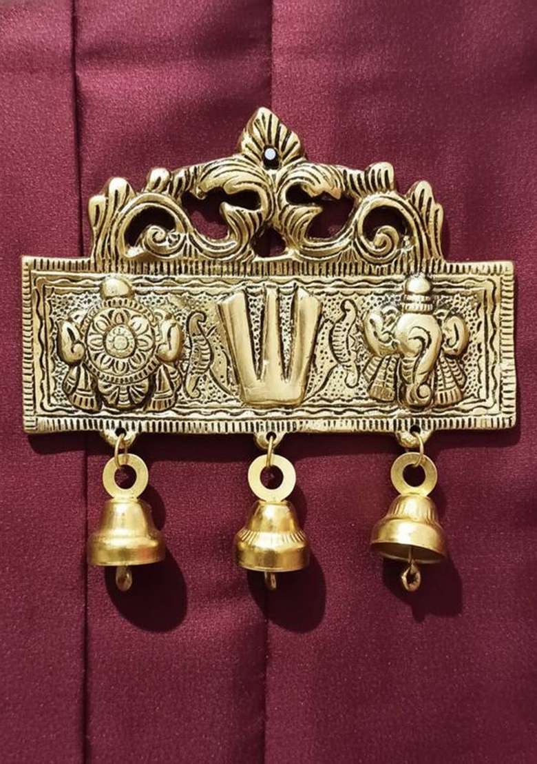 Battlepoint Tirupati Balaji Door Hanging Shankh Chakra Namah Latkan For HomeGift Idol Decorative Showpiece - 15 Cm(Metal Gold) - Indya