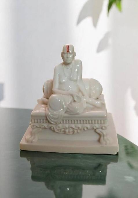 Karighar Shri Swami Samarth Murti White Decorative Showpiece - 7.5 Cm(Polyresin White)