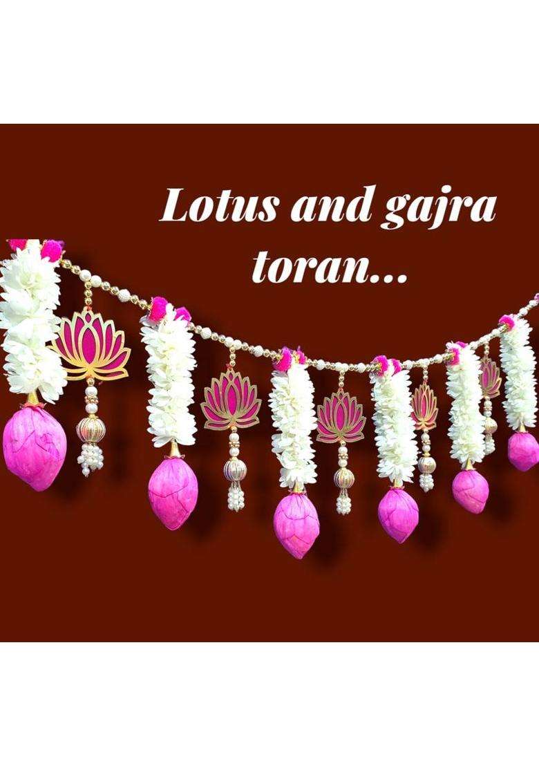HEGiENES DECORS Traditional Wooden Lotus and gajra Plastic Beads Door Hanging Toran. Toran(wooden Lotus pom pom beads white gajara) - Indya