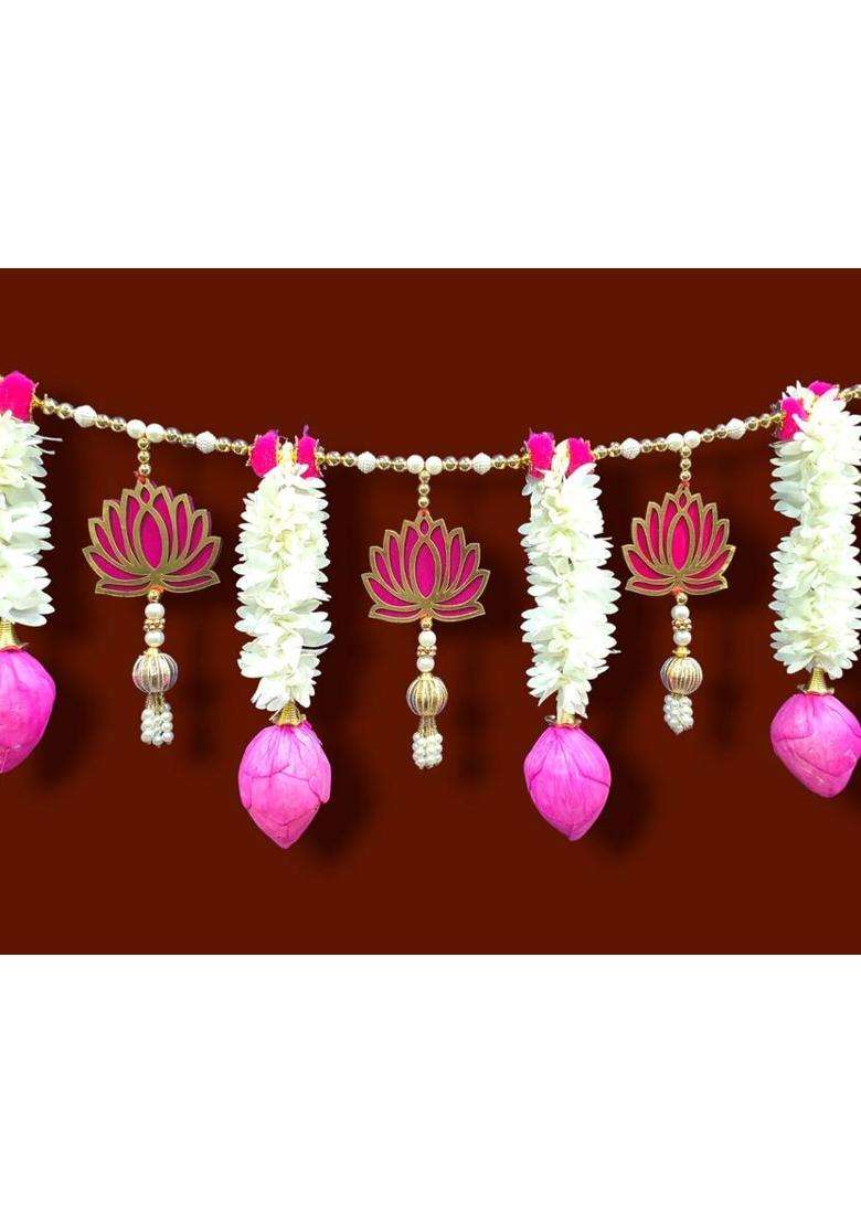 HEGiENES DECORS Traditional Wooden Lotus and gajra Plastic Beads Door Hanging Toran. Toran(wooden Lotus pom pom beads white gajara) - Indya