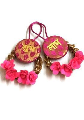 BAAKAY GLOBAL Handmade Shubh Labh Wall Hanging I Round Handcrafted with Flowers - 5Inch Decorative Showpiece - 12.7 cm&nbsp;&nbsp;(Wood, Fabric, Gold, Pink)