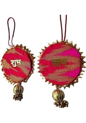 BAAKAY GLOBAL Round Shubh Labh Wall Hanging I Round Wood Door Entrance hangings Toran - 5 Inch Decorative Showpiece - 10.16 cm&nbsp;&nbsp;(Wood, Pink, Red)