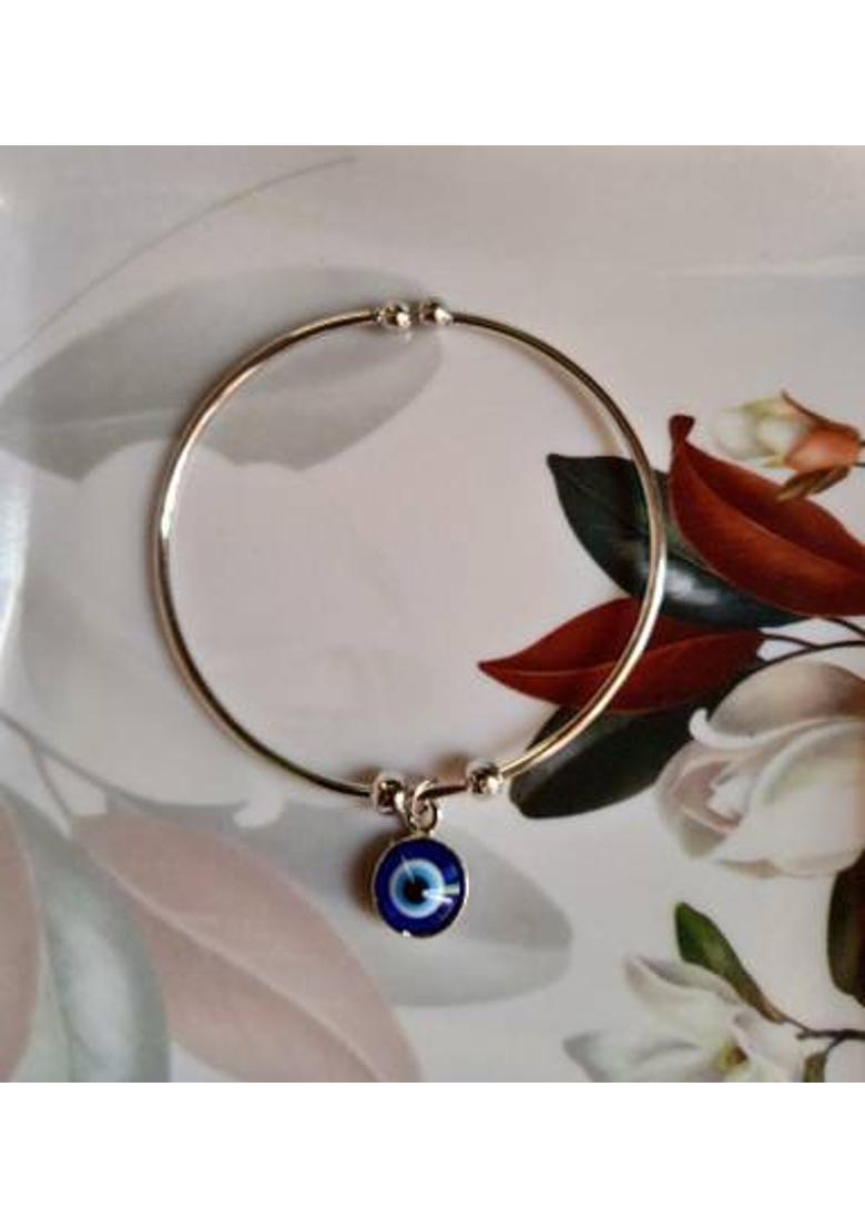 Astrootalk Stylish & Fashionable Evil Eye Pendant chain and Bracelet for Girls & Women. Onyx Alloy Pendant Set - Indya