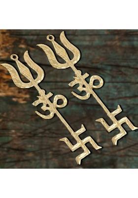 Prabhu Bhakti Trishakti Yantra Brass ( (Swastik Om Trishul Yantra)Evil Eye Hanging for Home Wall /Door/Work Place/Office-Buri Nazar-Buri Drishti-Nagetive Energies Protector (gold) Decorative Showpiece - 14 cm&nbsp;&nbsp;(Brass, Gold)