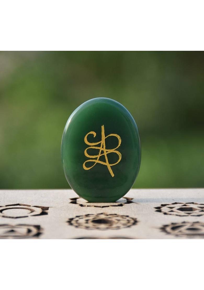 Reshamm Natural Green Jade Crystal Money Magnet Stone for Success & Reiki Healing 1pcs Decorative Showpiece - 4 cm&nbsp;&nbsp;(Crystal, Stone, Dark Green) - Indya