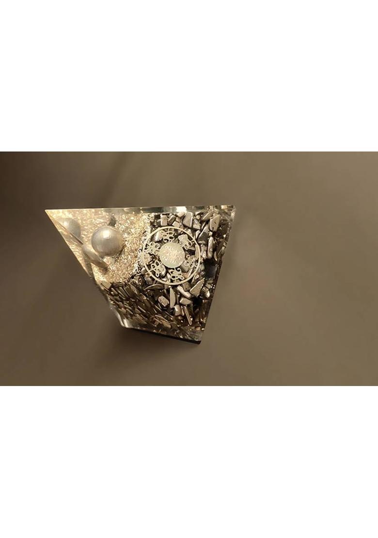 TREEMAISON Vastu Crystal Pyrite Zubo Coin Pyramid (3 INCH) Natural Pyrite Pyramid Decorative Showpiece - 7.62 cm&nbsp;&nbsp;(Crystal, Green) - Indya