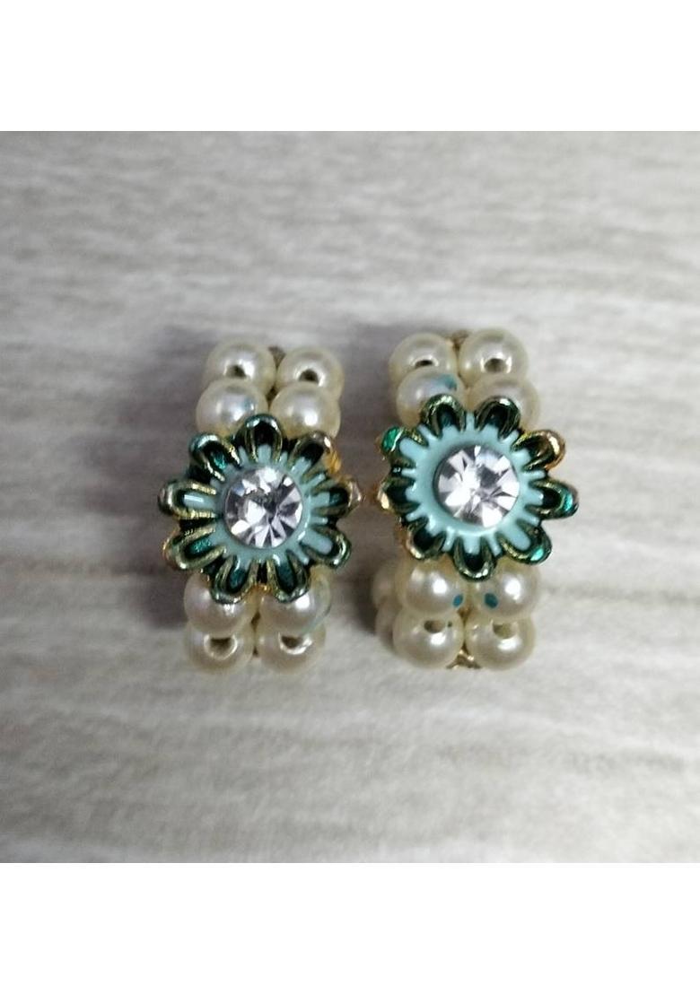 Kanha Creations Laddu Gopal Ji Shringar Mala, 2 Bansuri and Hath Kangan Set, Combo Set Deity Ornament&nbsp;&nbsp;(Laddu Gopal 4 pcs Combo Set For 1 To 4 No Kanha Ji) - Indya