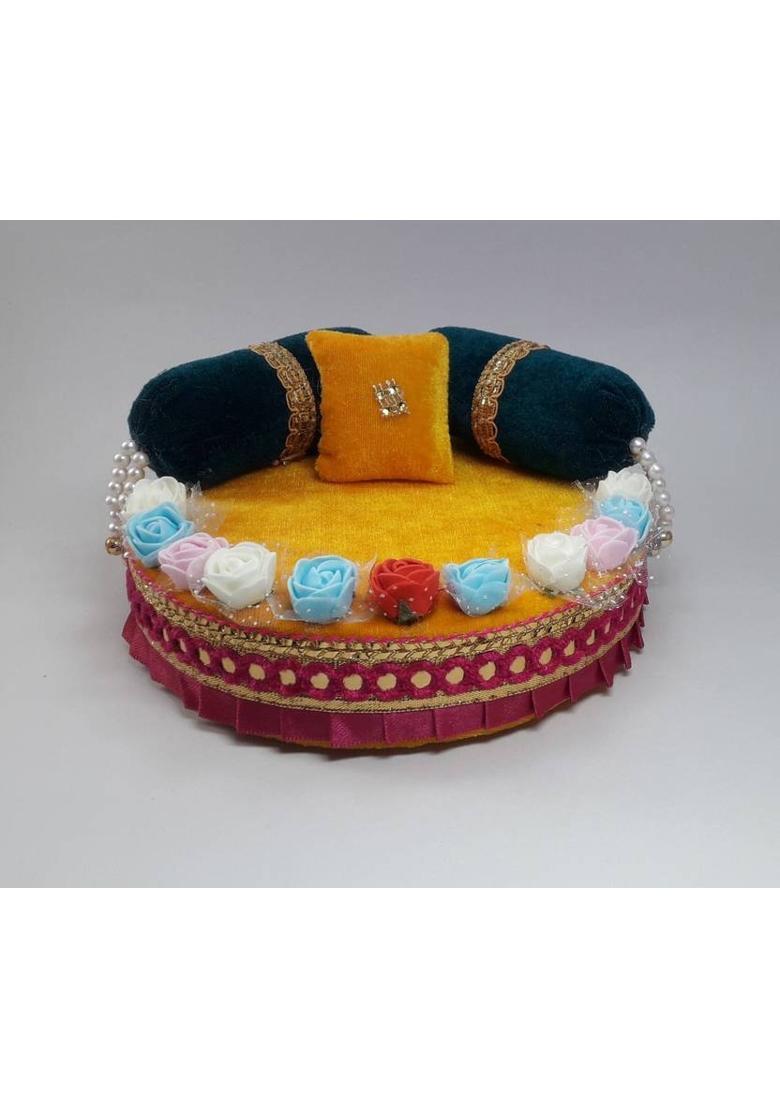 Lootnixx SHRINGAR SET ( Size 2) , MALA, MUKUT, EARING, LATHI, BASURI Deity Ornament (Laddu Gopal, kanha ji, Krishan ji, Ladoo gopal ji singaar, pack of 2 singaar laddu gopal ji Deity Ornament&nbsp;&nbsp;(Laddu Gopal, kanha ji, Krishan ji, Ladoo gopal, Bal Gopal) - Indya