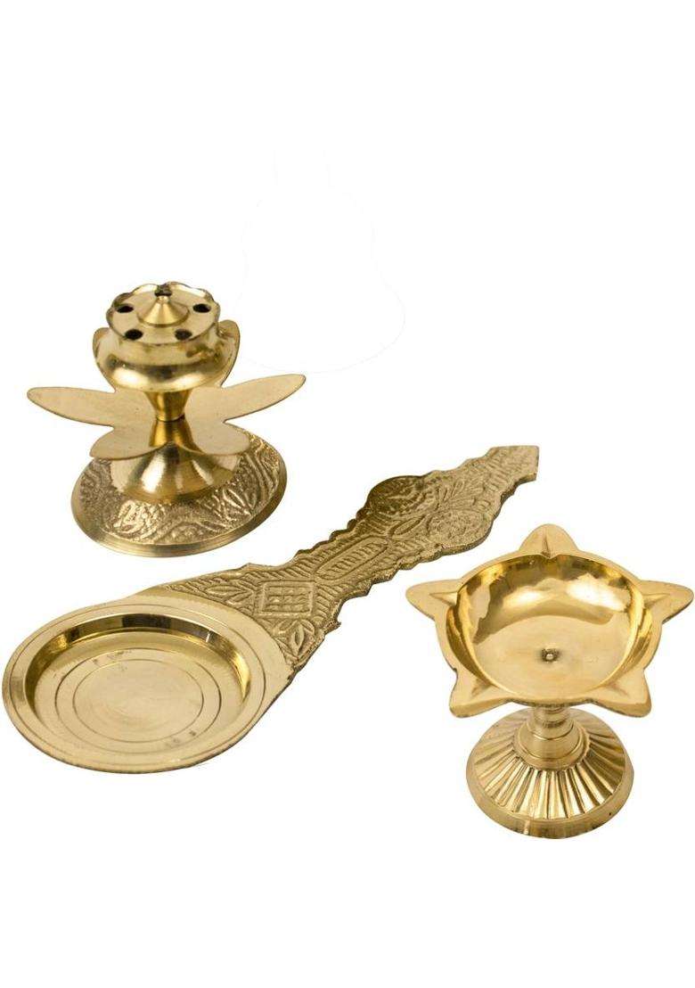 Spillbox Traditional Puja Combo of Brass Kapoor Aarti Combo of Agarbatti Dhoop and Diya Brass  (Gold) - Indya