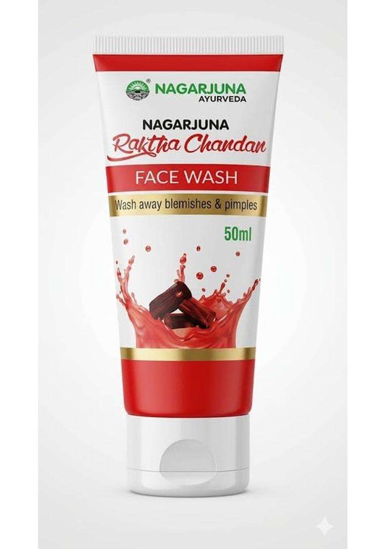Nagarjuna Raktha Chandan Face Wash 100 g - Indya
