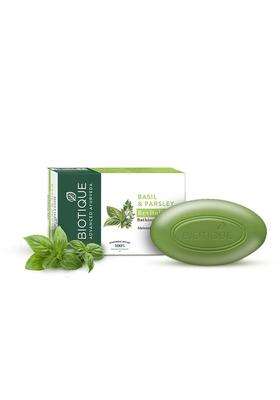 Biotique Basil & Parsley Revitalizing Bathing Bar 75 g | Authentic Traditional Formula | Ayurvedic and Organically Pure | Maintains Skin’s Natural pH