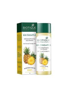 Biotique Bio Pineapple Oil Control Foaming Face Cleanser Normal to Oily Skin (120 ml)