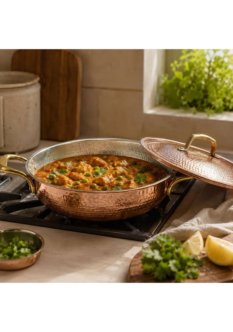 SHIV SHAKTI ARTS Copper Kadai Wok with Lid and Brass Handles | 2.5 L | 2.6 Qt | Hammered Finish - Indya