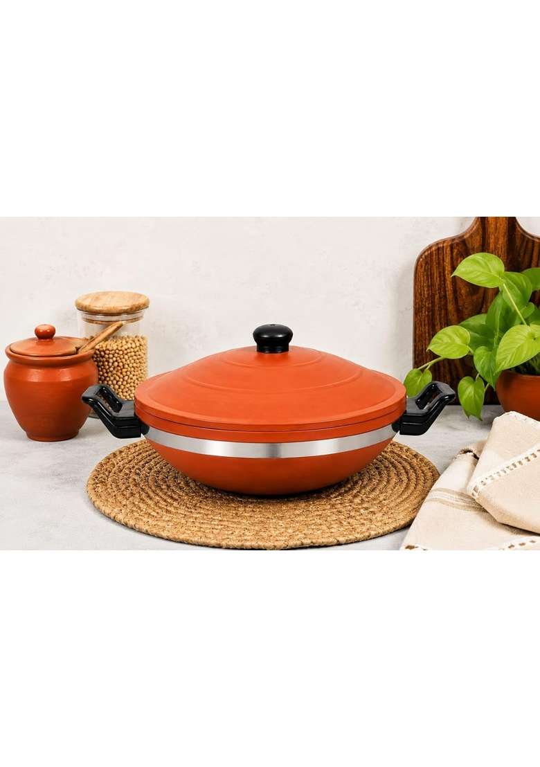 Matti Shree Clay Kadai Wok with Lid | 3 L | 3.2 Qt | Unglazed - Indya