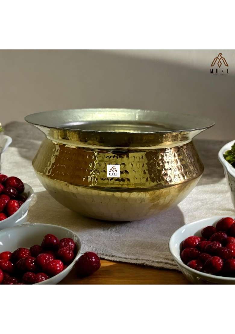 MUKE Brass Handi Sipri with Hammered Shinny Finish for Kitchen Cookwere Pot Patila | 2 L | 2.1 Qt - Indya