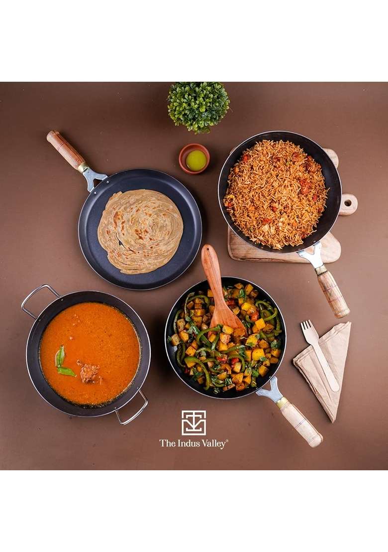 The Indus Valley Pre-Seasoned Iron Cookware Set Free Wok | 25 cm | 9.8 Inch | 4-Piece Set | Non-Stick - Indya