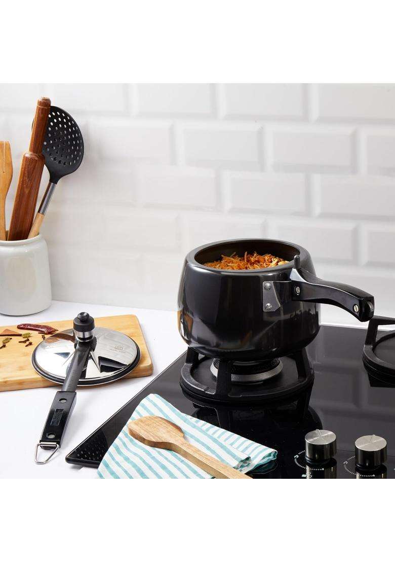 Solimo Amazon Brand Solimo Hard Anodised Pressure Cooker with Stainless Steel Lid | 3 L | 3.2 Qt | Induction Compatible - Indya