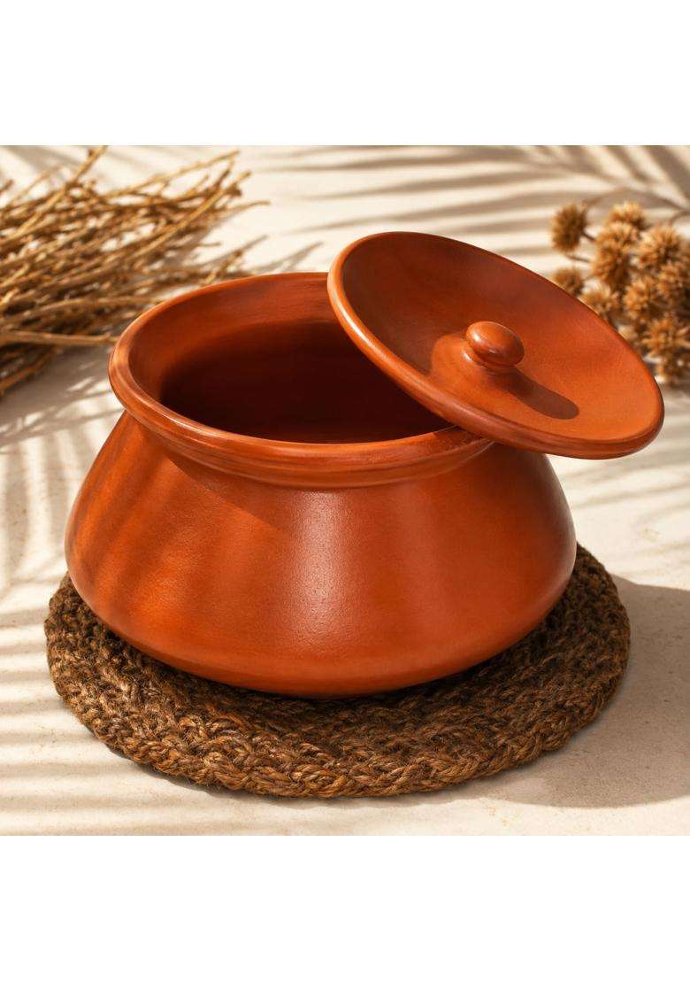 Pure Source India Round with Lid Clay Dahi Handi Cooking Pot | 1 L | 1.1 Qt - Indya
