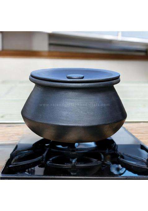 RAJENDER CLAY HANDICRAFT Black Clay Handcrafted Cooking Pot with Lid | 5 L | 5.3 Qt
