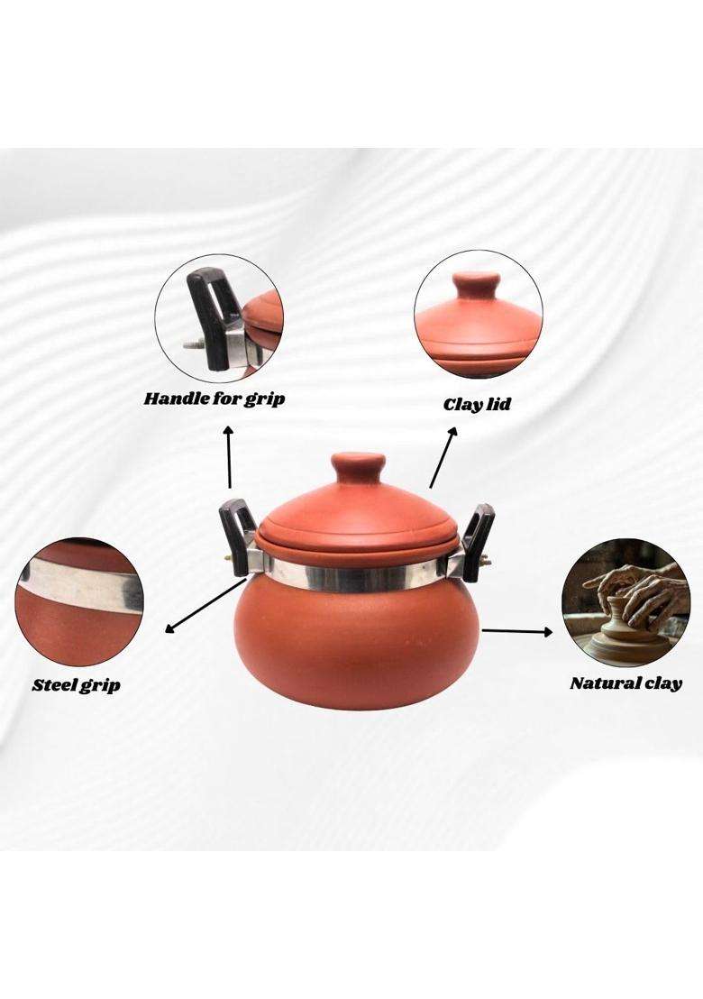 Terra Charms Clay Daal Handi | 2.5 L | 2.6 Qt | Handcrafted - Indya