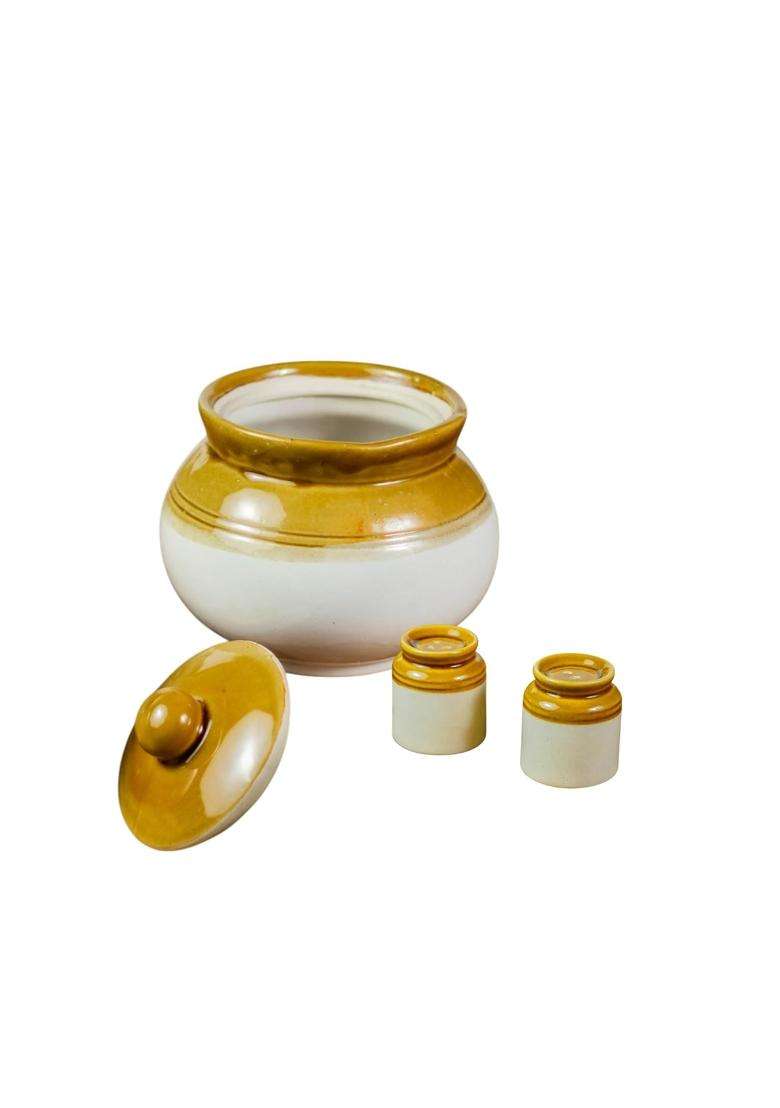 ClayStone Traditional Pickle Jar for Storage with 2 Salt and Pepper Shakers | 2500 ml | 84.5 fl oz - Indya