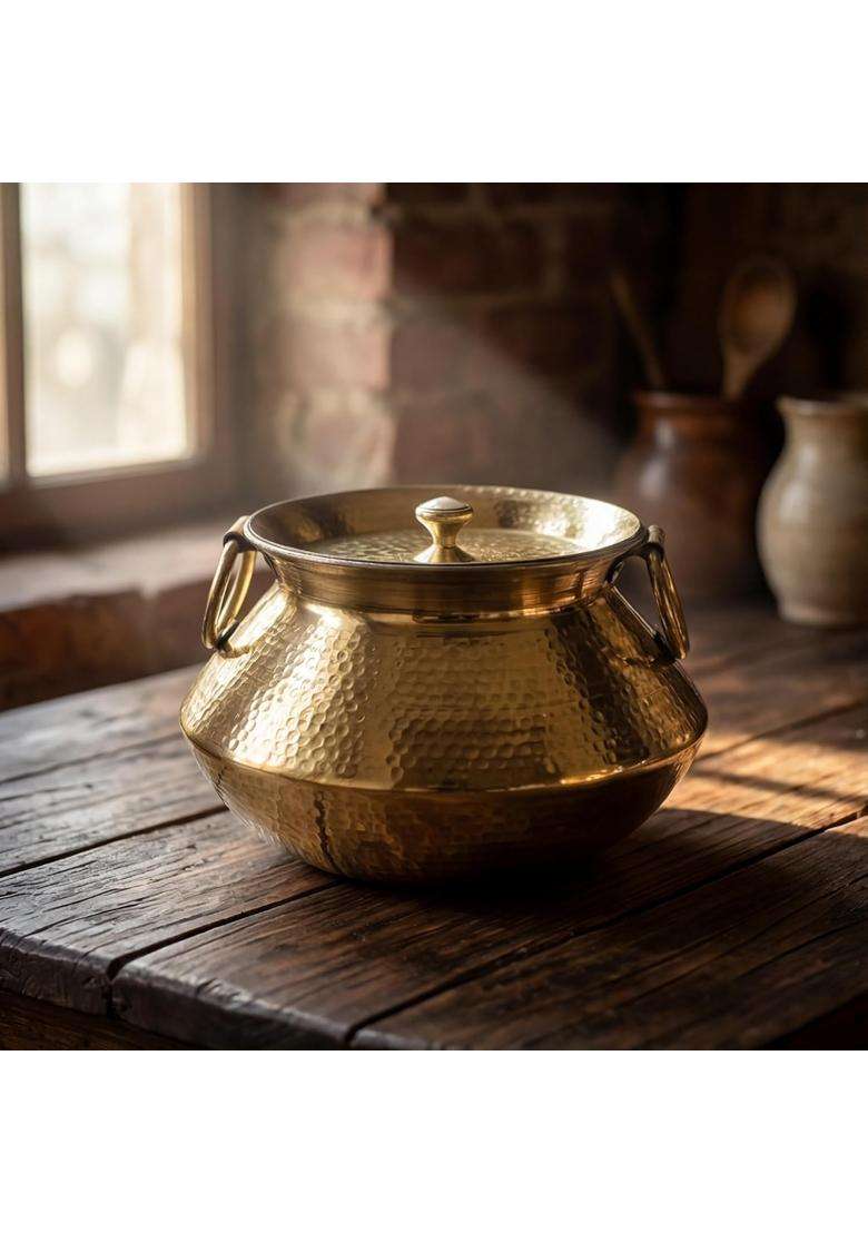 SHIV SHAKTI ARTS Vintage-Style Brass Mughlai Deg Handi with Lid and Ring Handles | 3.5 L | 3.7 Qt | Hammered Finish - Indya