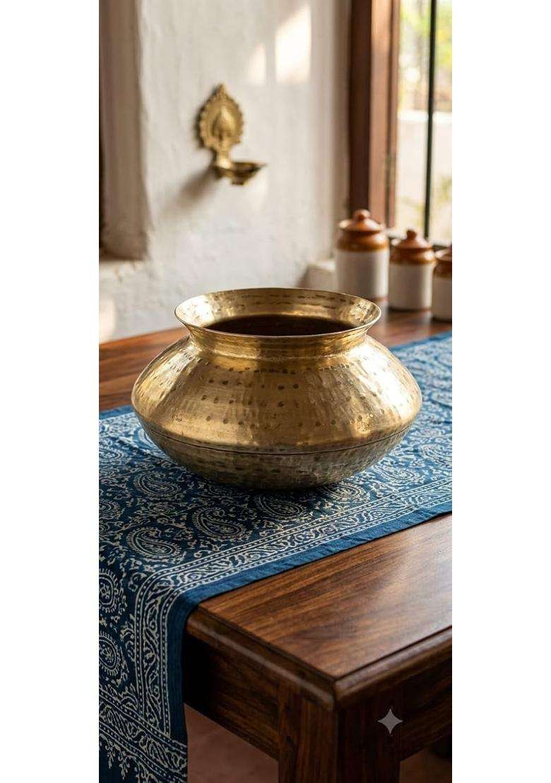 SHAAN mfg. Traditional Brass Biryani Handi Biryani Pot | 5 L | 5.3 Qt | Hammered Finish - Indya