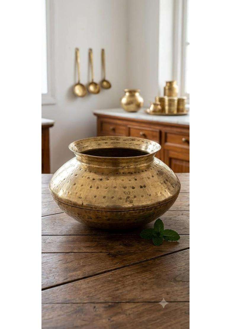 SHAAN mfg. Traditional Brass Biryani Handi Biryani Pot | 5 L | 5.3 Qt | Hammered Finish - Indya