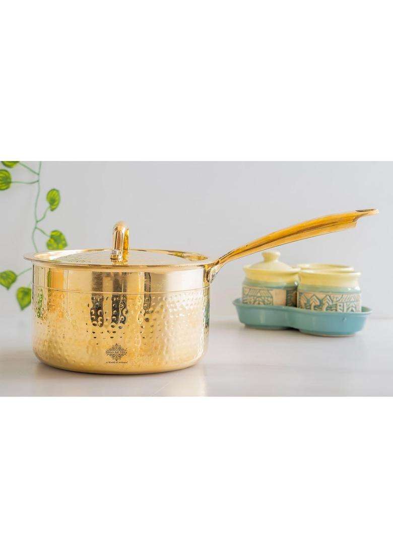 INDIAN ART VILLA Brass Hammered Long Handle Saucepan with Tin Lining and Lid | 2000 ml | 67.6 fl oz - Indya