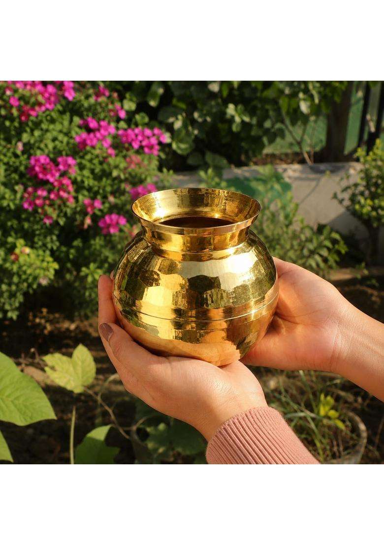 Pure Source India Diamond Cut Brass Lota Water Pot for Puja | 500 ml | 16.9 fl oz | 4 Inch - Indya