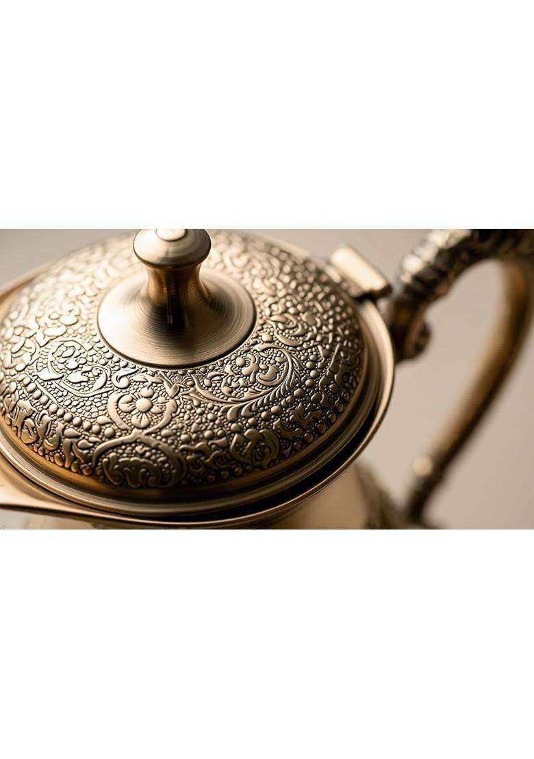 SHAAN mfg. Traditional Brass Serving Water Jug Traditional Tableware Pitcher | 2 L | 2.1 Qt | Hammered Finish - Indya