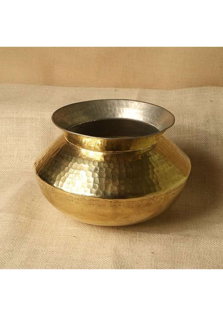K.U.H.. Traditional Brass Handi Cooking Pot | 5 L | 5.3 Qt | Hammered Finish - Indya