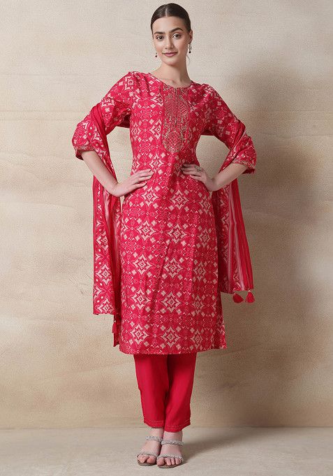 Pink Geometric Print Embroidered Kurta Set With Pants And Dupatta