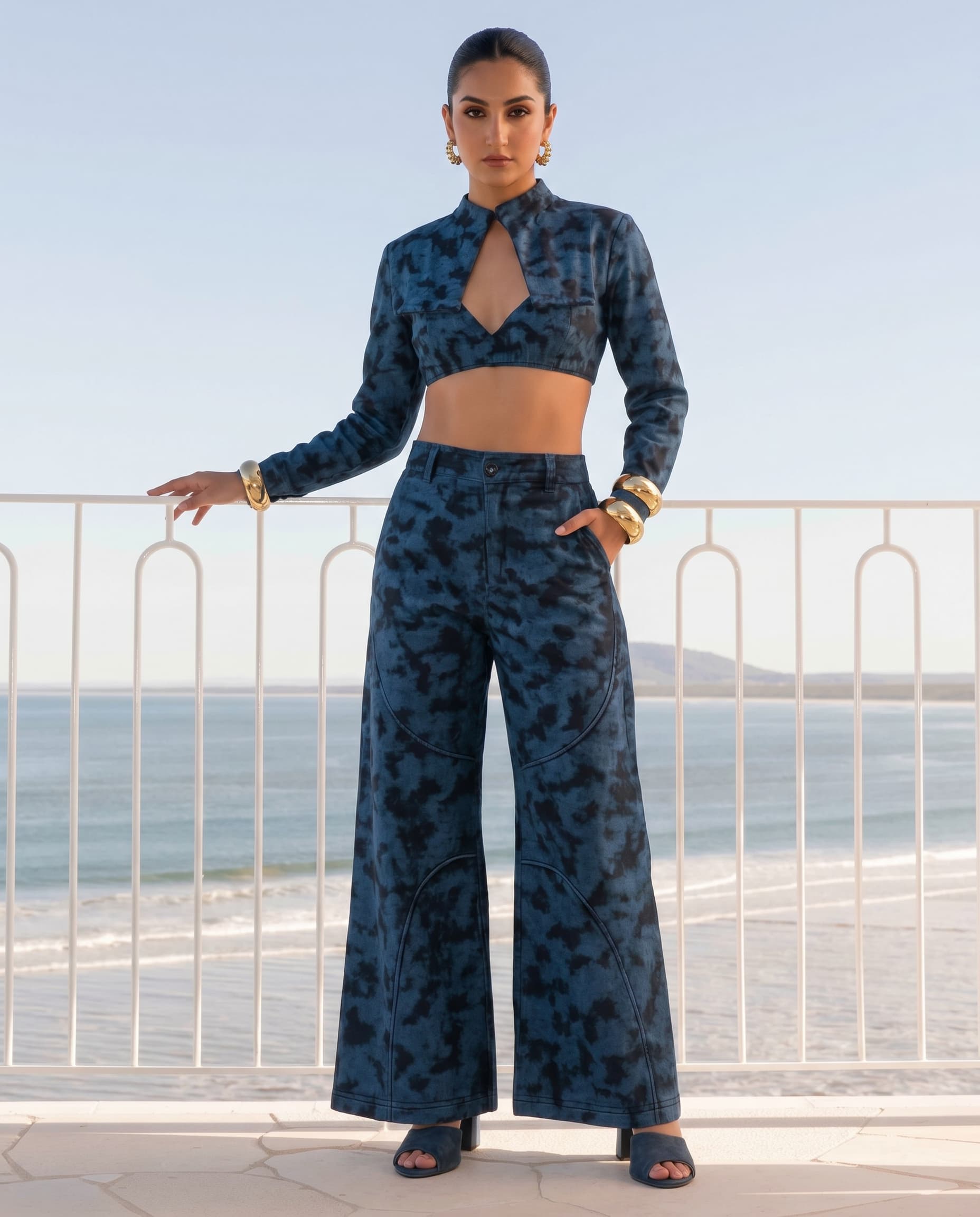 Inde Blu portrait