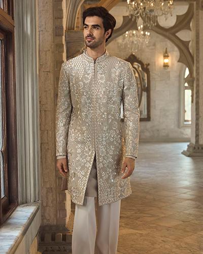 Groom-for-engagement