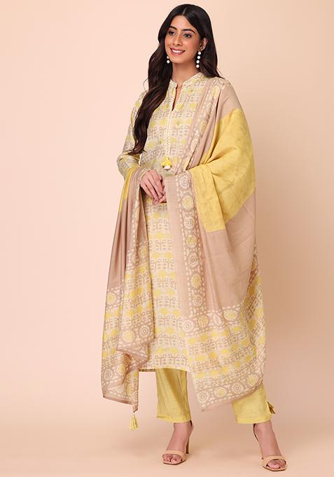 Yellow Muslin Kurta With Pants And Dupatta (Set of 3)