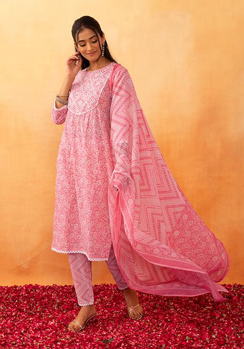 Light Pink Jaal Print Cotton Kurta With Pants And Dupatta (Set of 3)