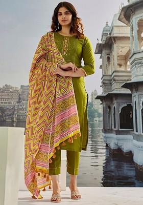Green Embroidered Poly Blended Kurta Sets