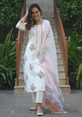 Women Black & White Printed Pure Cotton Kurta Set main image 1